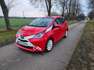 Toyota Aygo 1.0 VVT-i x-shift X-PLAY Euro 5, Svensksåld