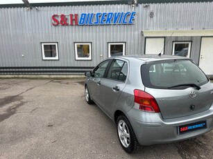 Toyota Yaris Ny servad, 6 växlar , 5-dörrar 1.4 D-4D Euro 4