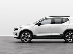 Volvo XC40 B4 FWD Bensin Ultra Dark