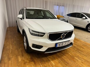 Volvo XC40 D4 AWD Momentum/ Drag / Läder / Värmare/