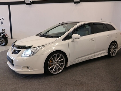 Toyota Avensis Kombi 2.2 Premium / T-Sport / Coils / 200 hk