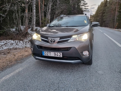 Toyota RAV4 2.2 D-4D 4x4 DIESELVÄRMARE 18590MIL