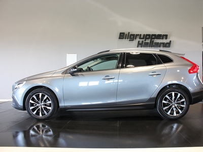 Volvo V40 Cross Country T3 Mom Pro Edition Blis Navi Skinn