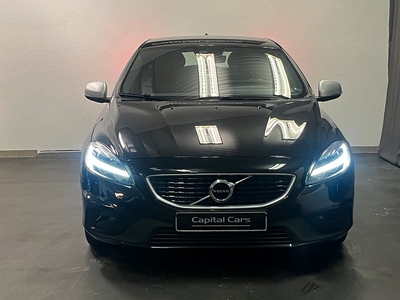 Volvo V40 T4 Momentum R-Design Navi|B-Kamera|Drag|Värmare