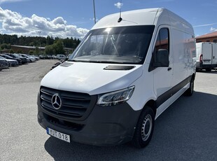 Mercedes Sprinter 211 CDI Skåp 2WD (114hk)