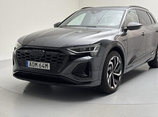 Audi Q8 55 e-tron quattro (408hk)