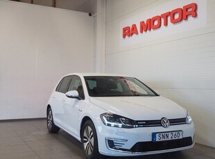 Volkswagen e-Golf35,8 kWh |Pluspaket|Navi|Cockpit| 2019, Halvkombi