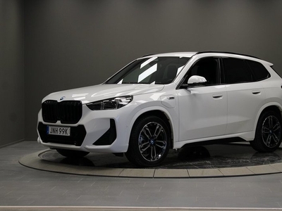 BMW X1xDrive30e M Sport Innovation H K Dragkrok 2023, SUV