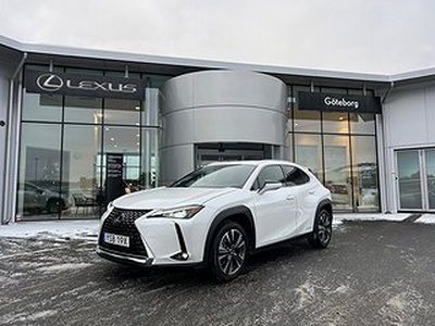 Lexus UX 250h E-Four Premium Teknikpaket ML 6,49% RÄNTA!