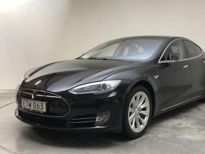 Tesla Model S P85D (700hk)