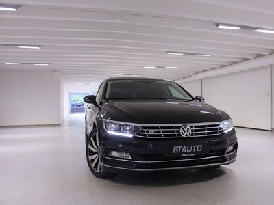 Volkswagen Passat2.0 TDI 4M R-line Panorama Månaden 2017, Sedan