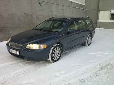 Volvo V70 2.4 Business 140hk / RESERVERAD