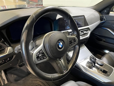 BMW 330e xDrive Touring M-Sport Dragkrok Navi Harman Kardon LED