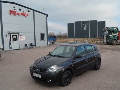 Renault Clio 1.2 Expression 75 hk Kamrem Bytt M-Värmare