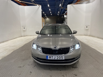 Skoda Octavia Kombi TSI 150hk Premium Värm Kamera Navi Drag