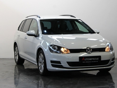 Volkswagen Golf 1.6TDI 105HK SPORTKOMBI AUTOMAT FACELIFT P-VÄRMARE