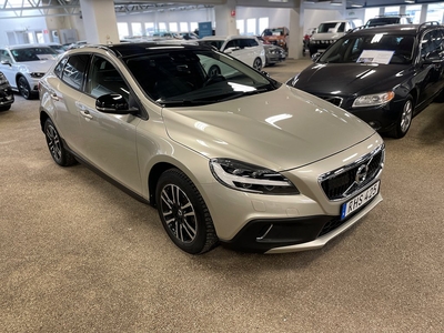 Volvo V40 Cross Country D3 Aut Panorama Momentum Euro 6