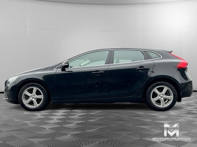 Volvo V40 D4 (190hk) Blis/Euro 6/Navi/Drag/VOC/Momentum