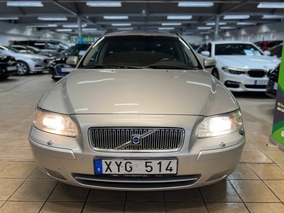 Volvo V70 2.5T (210hk) Momentum*Automat*Dragkrok