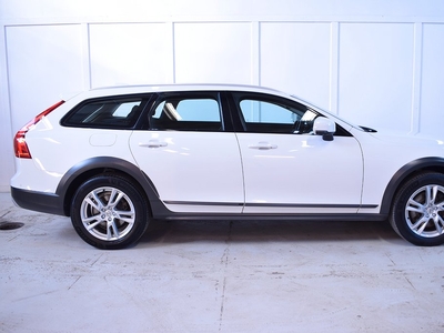 Volvo V90 Cross Country D4 AWD 190hk Auto 360° HUD VOC Krok