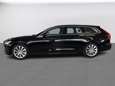 Volvo V90 D3 Momentum Edition