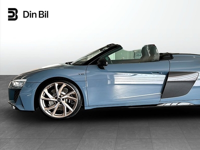 Audi R8 Spyder V10 performance RWD 570 HK S TRONIC