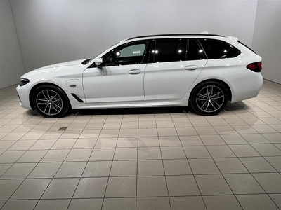 BMW 530e xDrive Touring M Sport Fartpilot HiFi Drag PA