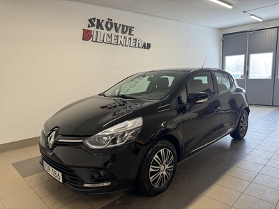 Renault Clio 1.2 / Endast 9700Mil / Nyservad / GPS / Farthå.