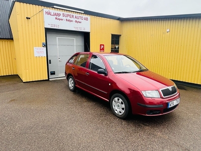 Skoda Fabia Kombi 1.2 Euro 4/Besiktigat/Servad/Drag/EN ÄGARE