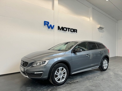 Volvo V60 Cross Country D4 AWD 190hk Summum VOC D-värm Drag