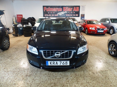 Volvo V70 D3 Momentum Ny Servad Ny Besiktigad 163hk