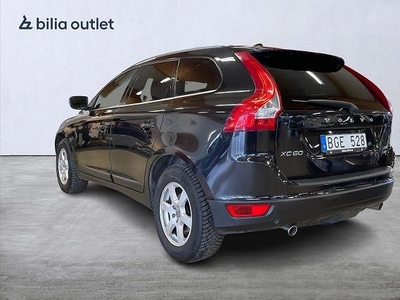 Volvo XC60  2.4D AWD Summum Panorama / Skinn / Drag