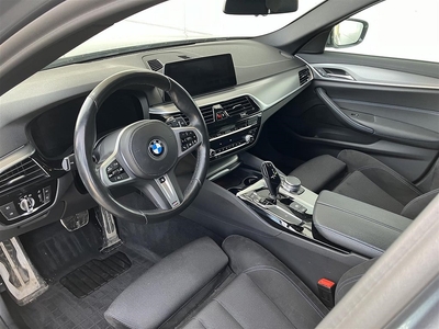 BMW 520 d xDrive Touring M-Sport Nav Värmare Fartpilot Drag HiFi Backkam