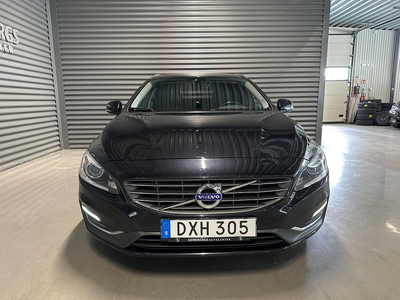 Volvo V60 D4 AWD 181hk Summum Voc Värmare Skinn Keyless Drag