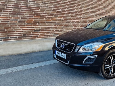 Volvo XC60 D5 AWD Geartronic Momentum, R-Design Euro 5