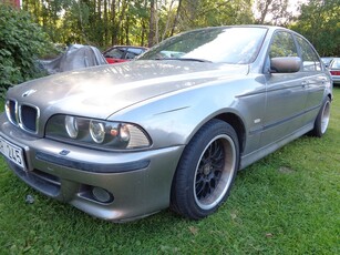 BMW 525 Sedan M Sport NYBESIKTIGAD/FÅ ÄG/VÄLDOK/FINANS/INBYTE