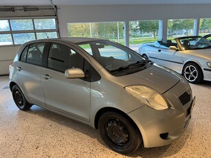 Toyota Yaris 1.3 VVT-i ny besiktad