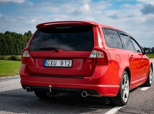 Volvo V70 2.5T R-DESIGN AUTOMAT 231 HK