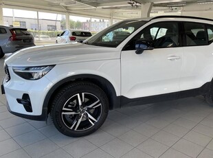 Volvo XC40B4 FWD Bensin Plus Dark 2024, SUV