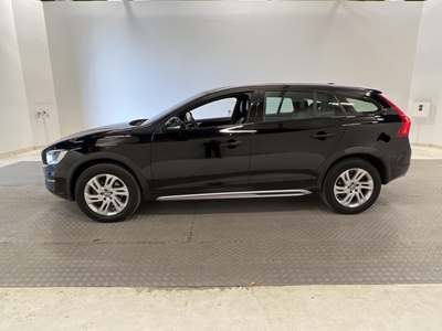 Volvo V60 D4 Cross Country VOC D-värm T-lucka Skinn Keyless