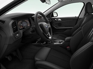 BMW 118 1-serie Model Sport Navi Rattvärme PDC LED BSI