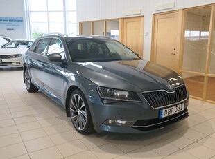 Skoda Superb 2.0 TDI 4x4 L&K D-Värmare Drag Canton Navi