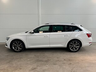 Skoda Superb iV Kombi 1.4 Plug-in Business Cockpit Drag Värmare 218hk 2020