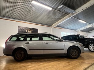 Volvo V50 1.6 D DRAG/NY BES/HEMLEVERANS/1ÅRSGARANTI/S V DÄCK