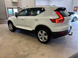 Volvo XC40 T4 Momentum Värmare / Drag / S+V / MoK-uttag