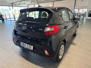 Hyundai i10 Essential 1.0 Blue 67hk Man - RATTVÄRME