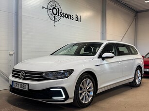 Volkswagen Passat Sportscombi GTE Drag Navi B-Värm*Leasebar*