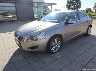 Volvo S60 2.0T 203hk Momentum Automat Svensksåld 1 ägare