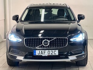 Volvo V90 Cross Country B4 AWD Kamera Skinn Drag Dvärm SoV