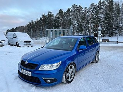 Skoda Octavia Combi RS 2.0 TSI 200hk Automat Dragkrok